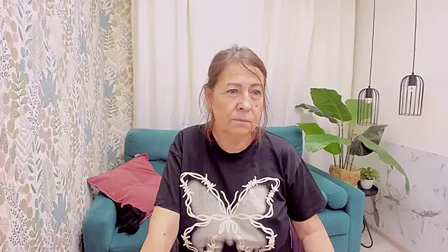 Snapshot of LindaPassionate chatting on July 8, 1:12 pm LindaPassionate online show from July 8, 1:12 pm