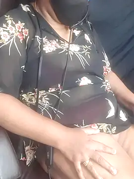 Snapshot of FreehandCircle chatting on January 15, 7:26 am FreehandCircle online show from January 15, 7:26 am