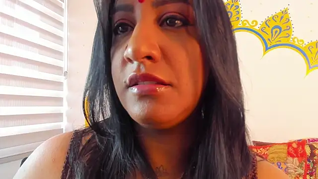 Snapshot of LadyNahir chatting on November 6, 10:14 pm LadyNahir online show from November 6, 10:14 pm