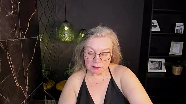 NataliMellow online show from January 17, 1:15 pm