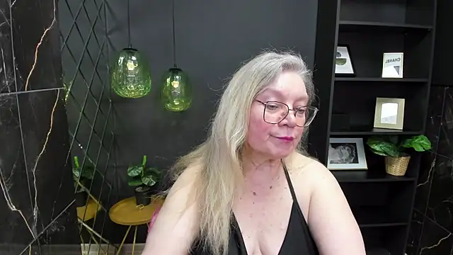NataliMellow online show from March 15, 4:32 pm