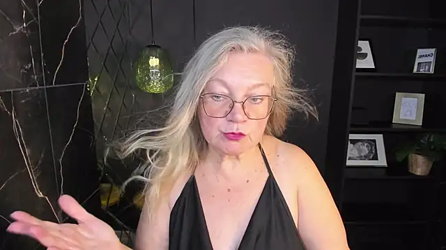 NataliMellow online show from October 7, 1:01 pm
