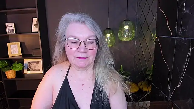 NataliMellow online show from April 14, 1:27 pm