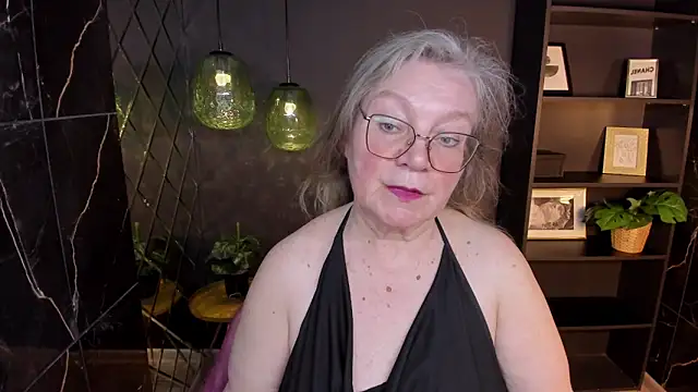 Snapshot of NataliMellow chatting on May 17, 1:11 pm NataliMellow online show from May 17, 1:11 pm