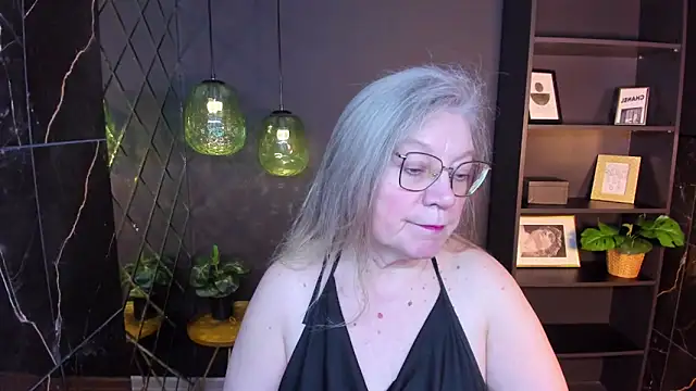 Snapshot of NataliMellow chatting on May 6, 1:04 pm NataliMellow online show from May 6, 1:04 pm