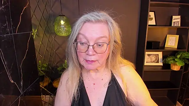 NataliMellow online show from April 18, 7:07 pm