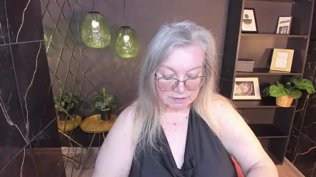 Snapshot of NataliMellow chatting on May 11, 4:04 pm NataliMellow online show from May 11, 4:04 pm