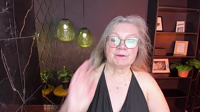 Snapshot of NataliMellow chatting on June 2, 1:11 pm NataliMellow online show from June 2, 1:11 pm