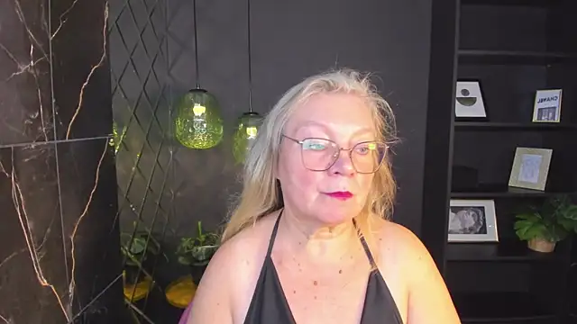 NataliMellow online show from October 18, 1:02 pm