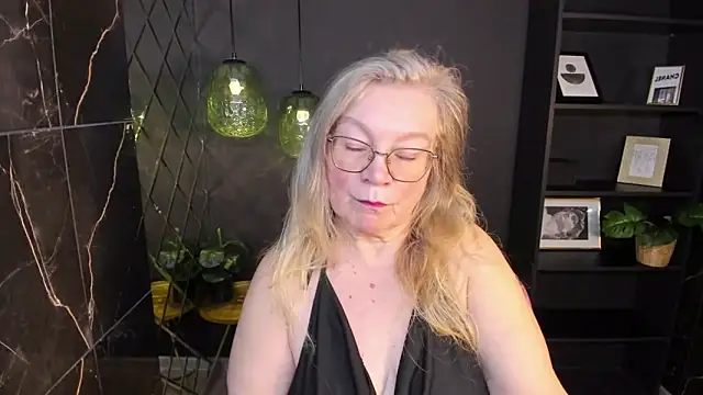 NataliMellow online show from December 22, 1:11 pm