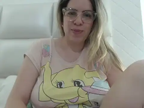 ashlymoon online show from March 21, 1:13 am