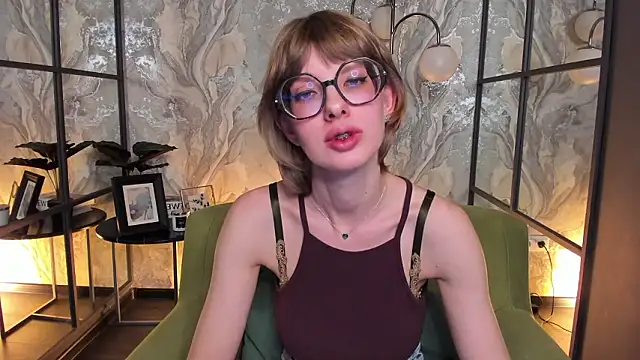 Snapshot of RubySoft chatting on February 23, 8:53 pm RubySoft online show from February 23, 8:53 pm