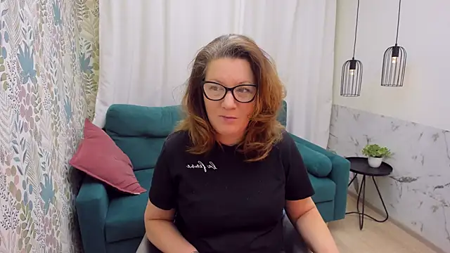 Snapshot of LeaPure chatting on January 10, 5:14 am LeaPure online show from January 10, 5:14 am