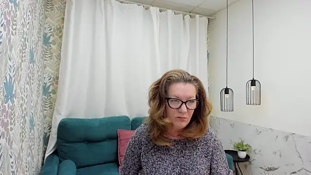 LeaPure online show from April 4, 5:14 am