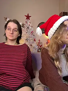Snapshot of Jitoon_Exe chatting on December 26, 2:27 pm Jitoon Exe online show from December 26, 2:27 pm