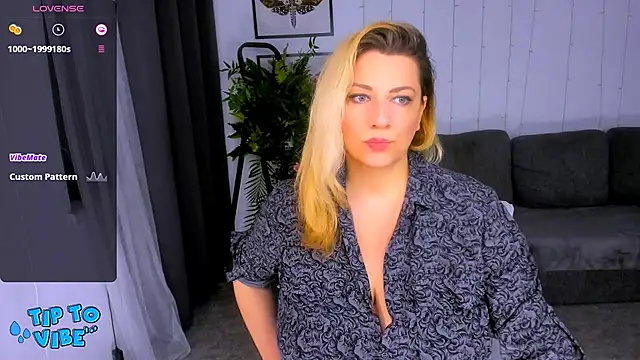 Snapshot of JillSpacey chatting on January 25, 2:15 am JillSpacey online show from January 25, 2:15 am