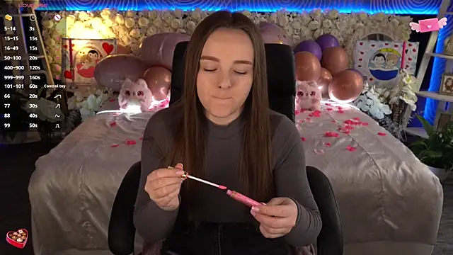 FoxyShy online show from March 4, 6:32 am