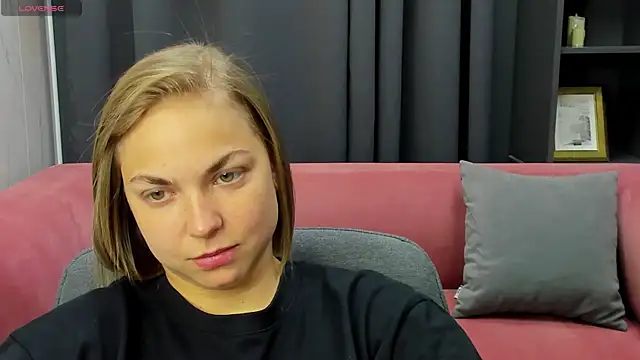 Snapshot of TataArdent chatting on November 18, 8:12 pm TataArdent online show from November 18, 8:12 pm