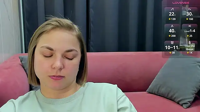 Snapshot of TataArdent chatting on March 5, 3:08 am TataArdent online show from March 5, 3:08 am