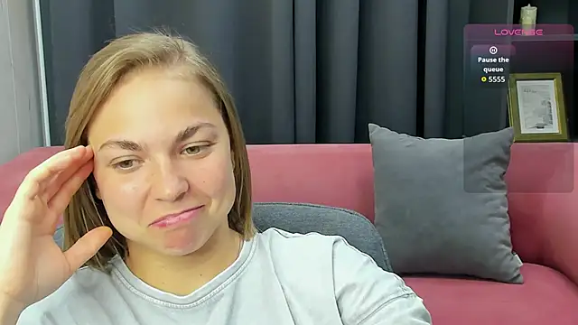 Snapshot of TataArdent chatting on December 14, 8:14 pm TataArdent online show from December 14, 8:14 pm