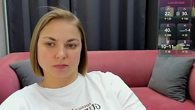 Snapshot of TataArdent chatting on February 24, 11:30 pm TataArdent online show from February 24, 11:30 pm