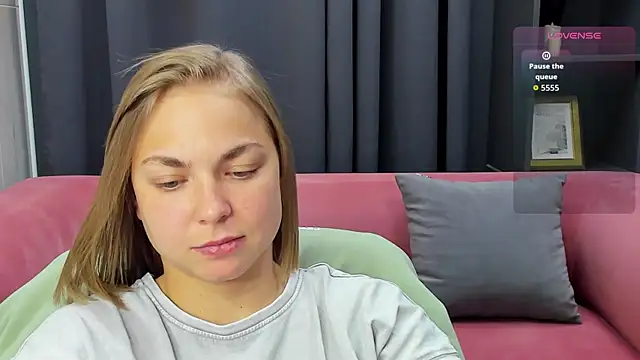 Snapshot of TataArdent chatting on November 17, 8:13 pm TataArdent online show from November 17, 8:13 pm