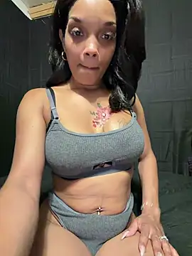 Snapshot of Rakiyahcharms chatting on July 10, 7:03 pm Rakiyahcharms online show from July 10, 7:03 pm