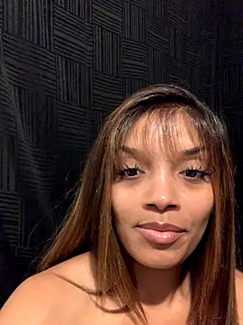 Snapshot of Rakiyahcharms chatting on September 22, 6:36 pm Rakiyahcharms online show from September 22, 6:36 pm