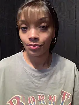 Rakiyahcharms online show from February 18, 2:20 am