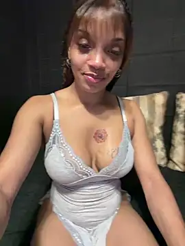 Snapshot of Rakiyahcharms chatting on June 19, 6:30 am Rakiyahcharms online show from June 19, 6:30 am