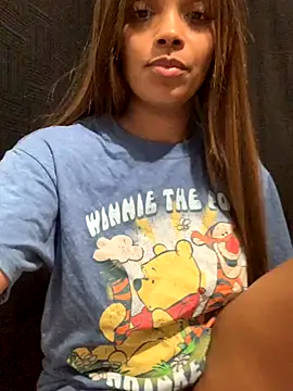 Snapshot of Rakiyahcharms chatting on September 18, 5:05 pm Rakiyahcharms online show from September 18, 5:05 pm