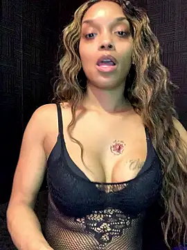 Rakiyahcharms online show from January 8, 1:00 am