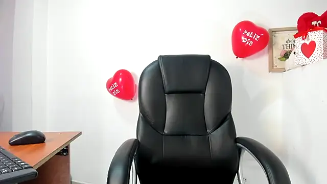 Snapshot of brittaanya chatting on February 13, 7:35 am brittaanya online show from February 13, 7:35 am