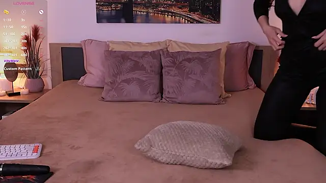 Leila  Sweet online show from March 1, 7:19 am