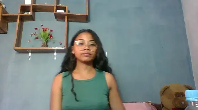 Snapshot of naya86 chatting on February 18, 6:15 am naya86 online show from February 18, 6:15 am