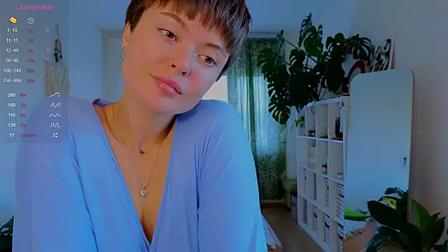 Snapshot of lana_sky chatting on October 18, 1:24 pm lana sky online show from October 18, 1:24 pm