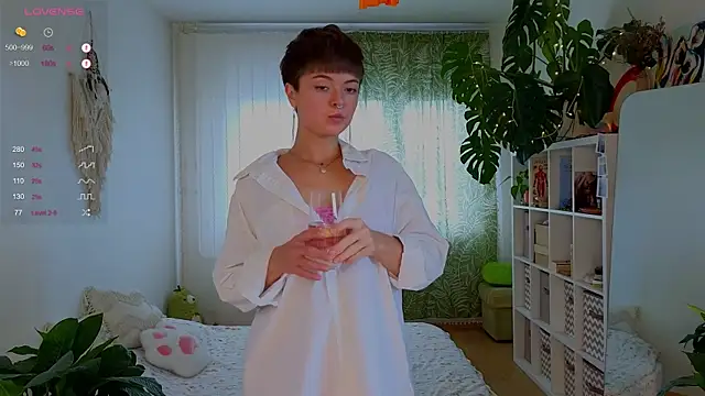 Snapshot of lana_sky chatting on October 2, 12:30 pm lana sky online show from October 2, 12:30 pm