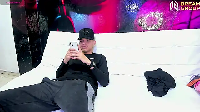 AmazingPartys online show from April 5, 1:29 pm