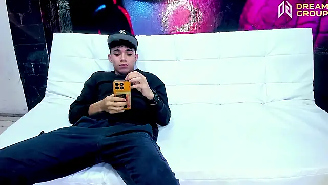 AmazingPartys online show from February 18, 4:54 am