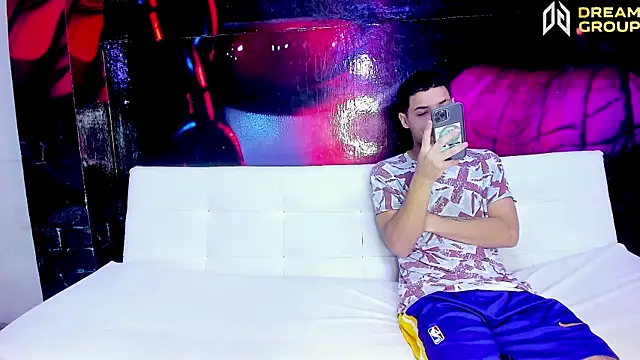 AmazingPartys online show from November 18, 1:14 pm