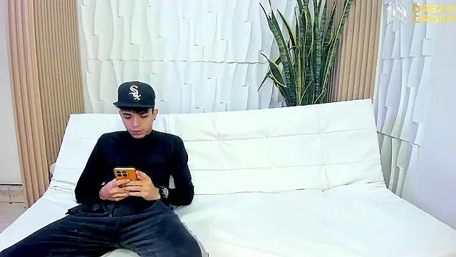 AmazingPartys online show from February 24, 1:23 pm