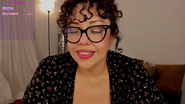 Snapshot of Cherryboobss chatting on February 7, 4:20 am Cherryboobss online show from February 7, 4:20 am