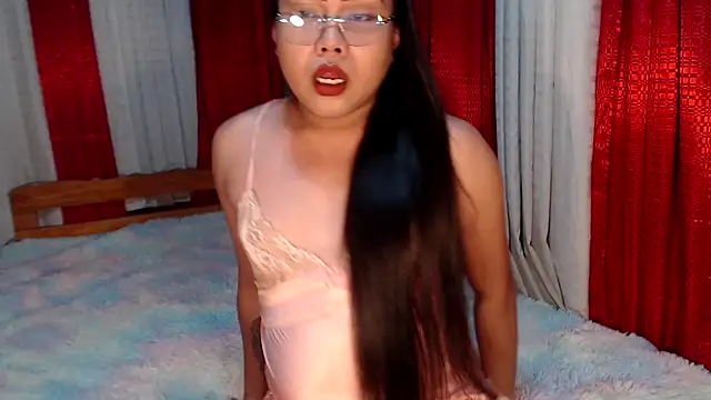 Snapshot of Cumshooterqueen chatting on September 10, 10:36 am Cumshooterqueen online show from September 10, 10:36 am