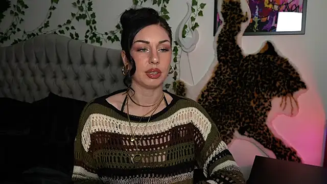 Snapshot of Estherjizz chatting on September 19, 7:18 pm Estherjizz online show from September 19, 7:18 pm