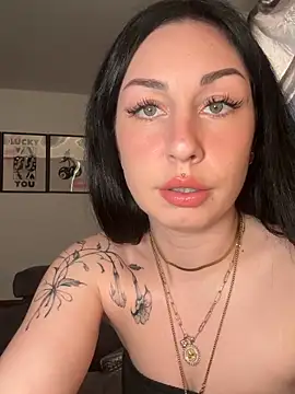 Estherjizz online show from May 27, 3:19 pm
