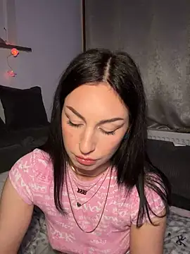 Snapshot of Estherjizz chatting on December 12, 7:15 pm Estherjizz online show from December 12, 7:15 pm