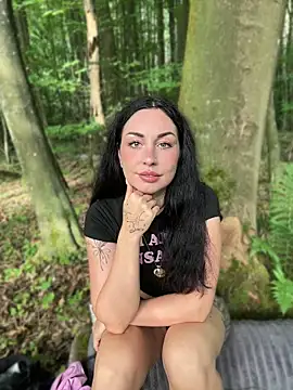 Estherjizz online show from August 4, 4:00 pm