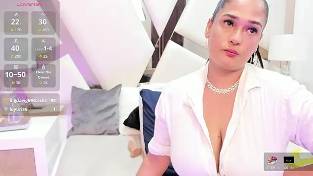 MilfVictoria online show from October 19, 12:52 pm