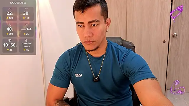 CRAZYBOYLOVE online show from February 13, 12:49 pm