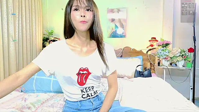 Snapshot of ribbinpink chatting on June 20, 11:59 am ribbinpink online show from June 20, 11:59 am